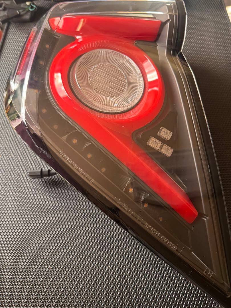 シビックFK7・FK8用 レヴィーアテールランプ