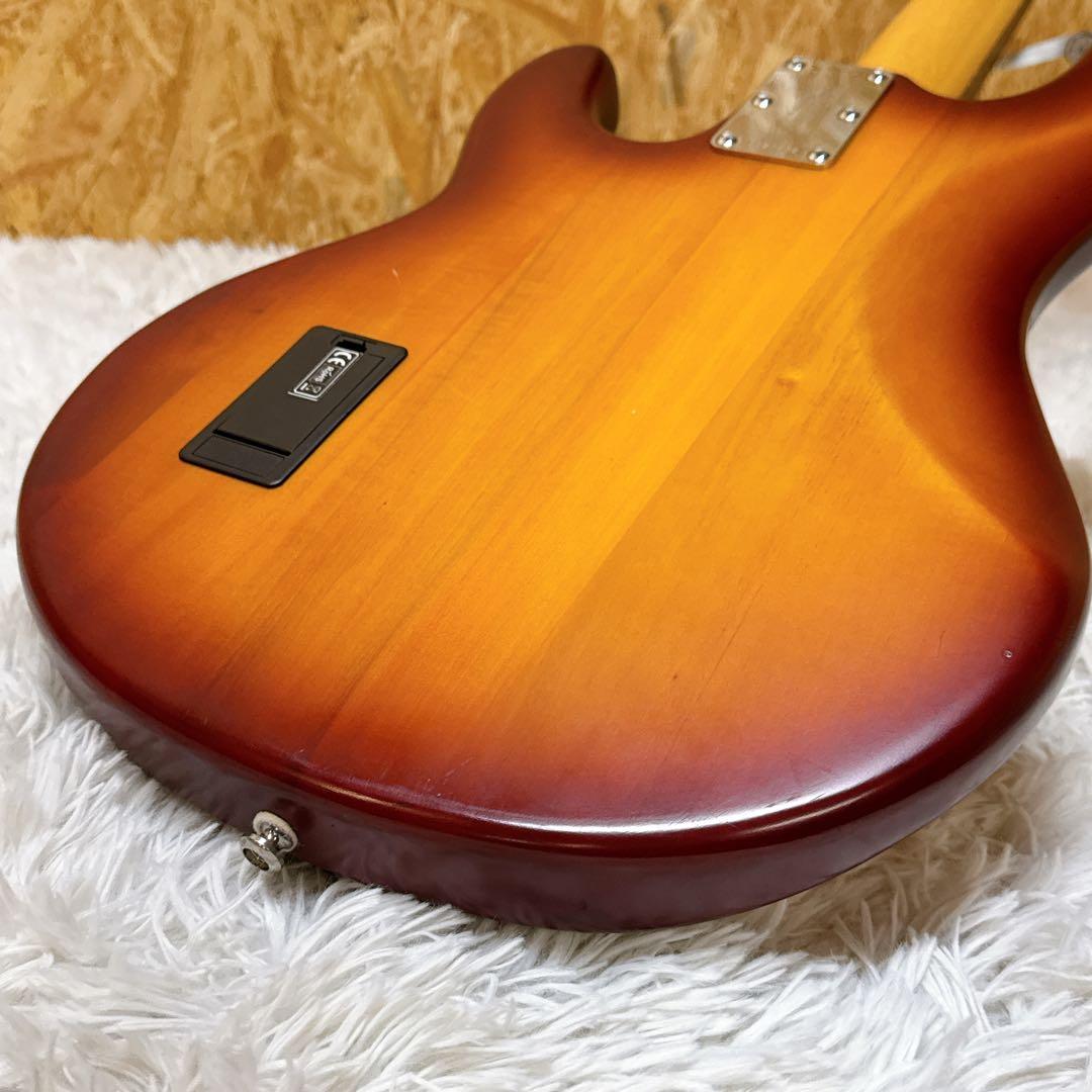 STERLING/Musicman SUB スティングレイ ミュージックマン