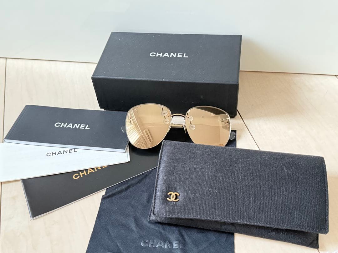 CHANEL ミラーゴールド サングラス　メンズ