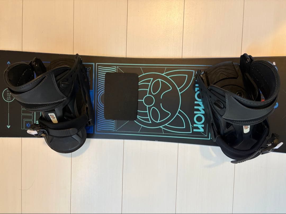 ⭐︎Tai⭐︎Salomon スノーボードとブーツセット