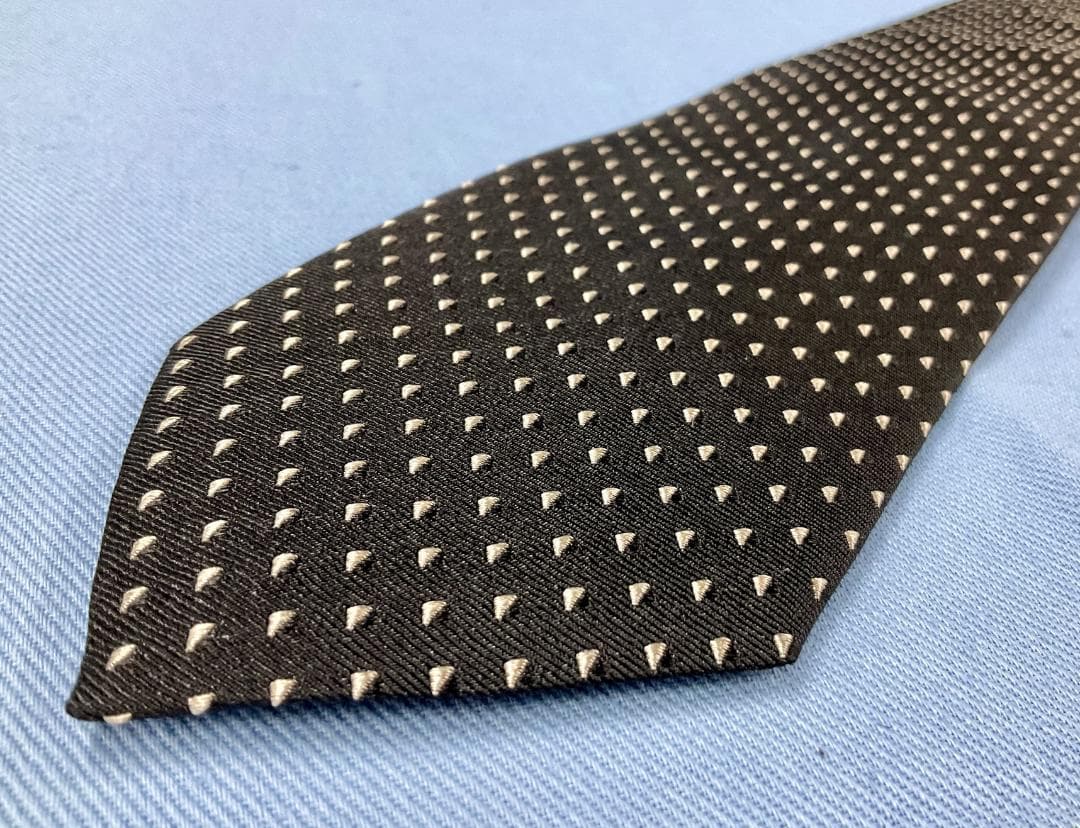 純正ケース付き　新品　アルマーニ　ネクタイ　ARMANI　小紋柄ブラック　132