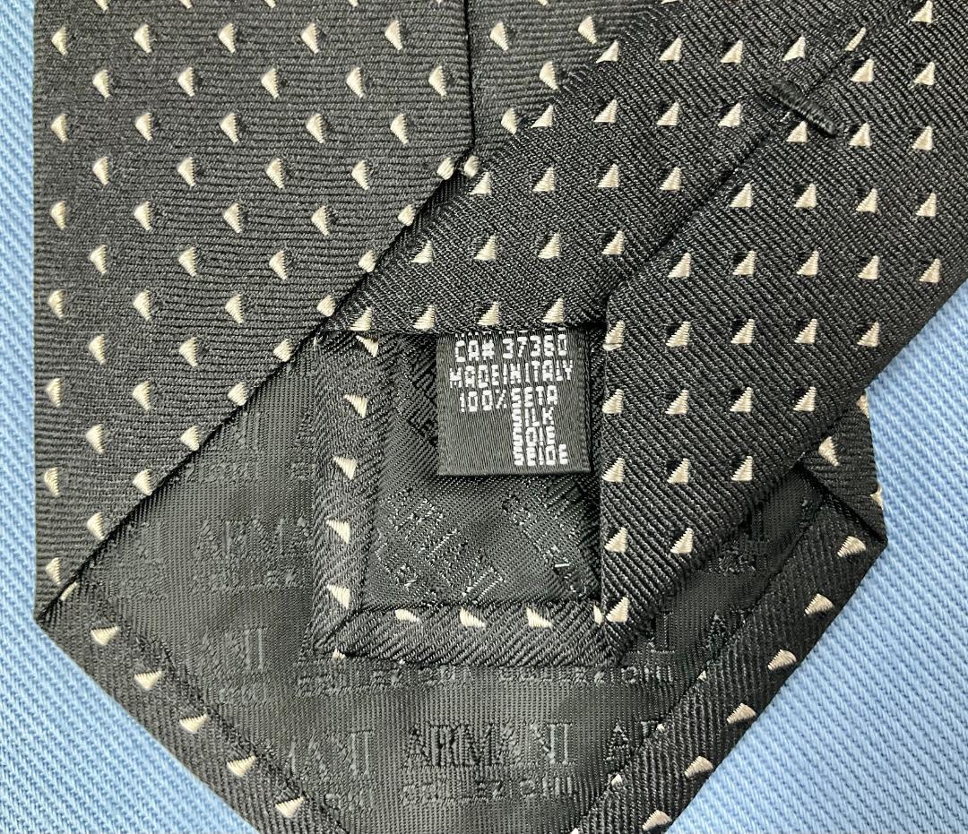純正ケース付き　新品　アルマーニ　ネクタイ　ARMANI　小紋柄ブラック　132