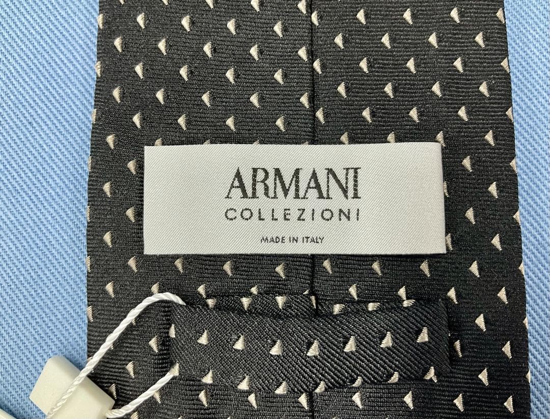 純正ケース付き　新品　アルマーニ　ネクタイ　ARMANI　小紋柄ブラック　132