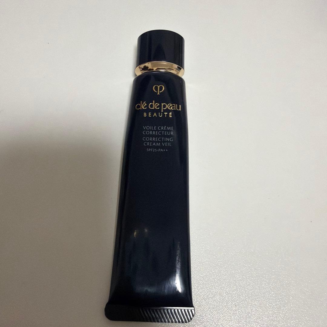 【美品】クレドポーボーテ プードルコンパクトエサンシエルn フェイスパウダー