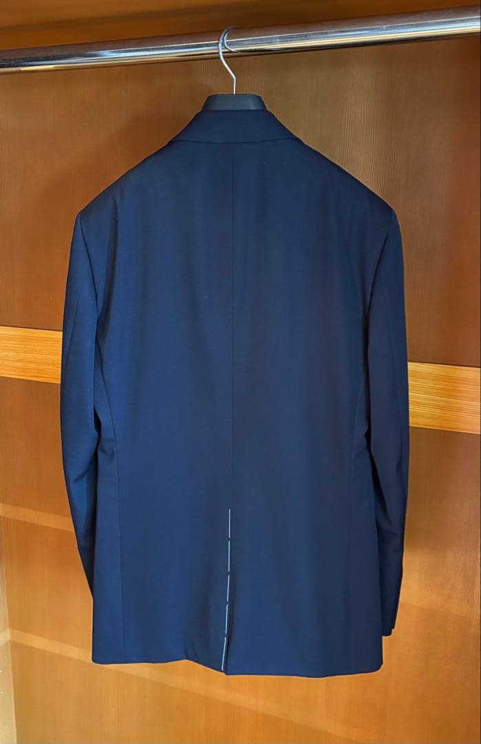 新品TOMORROWLANDネイビー スーツ 44サイズ