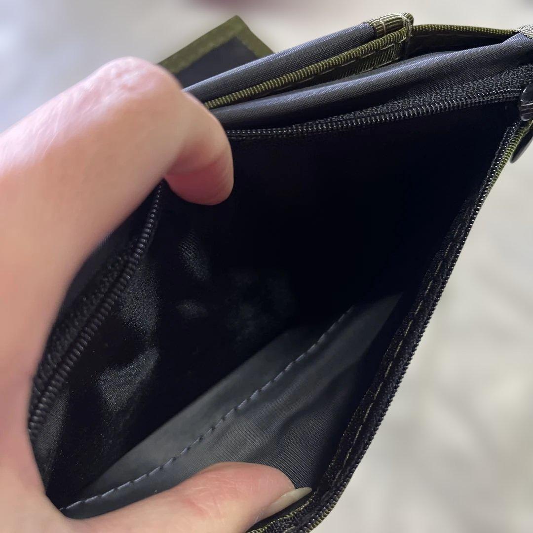 本日限定価格　STUSSY ステューシー 三つ折り　長財布　ブラック×カーキ