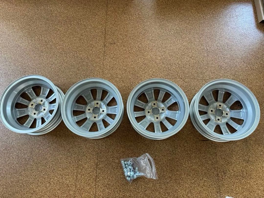 エブリィワゴンDA17w 純正14インチ ホイール 新車外し②