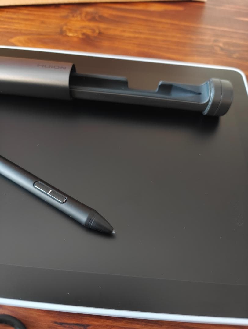 三連休限定価格 HUION Kamvas 13 Gen3 限定カラー　ホワイト