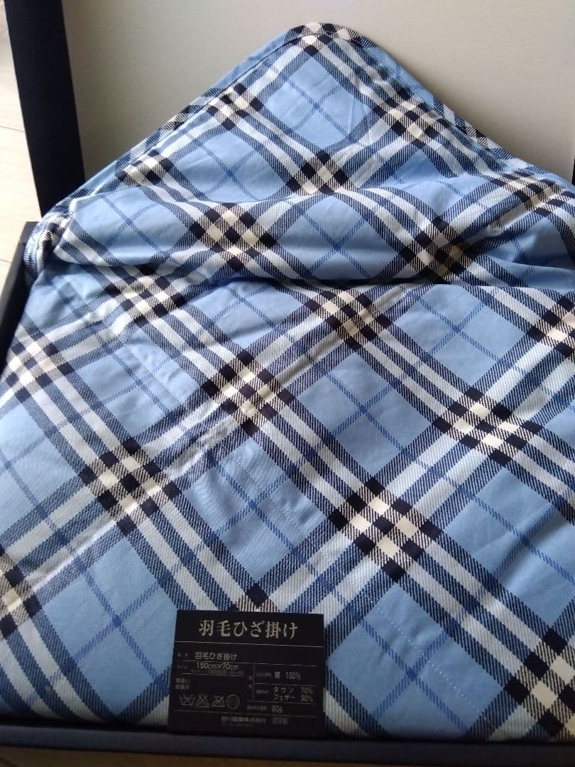 新品未使用品バーバリー上品マフラー、ひざかけ