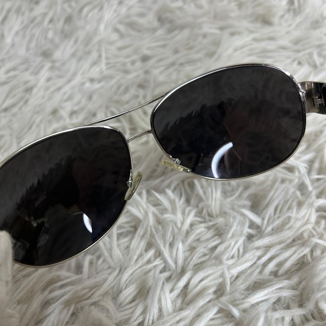 GUCCI ミラー　鏡　サングラス メガネ　ロゴ　グッチ