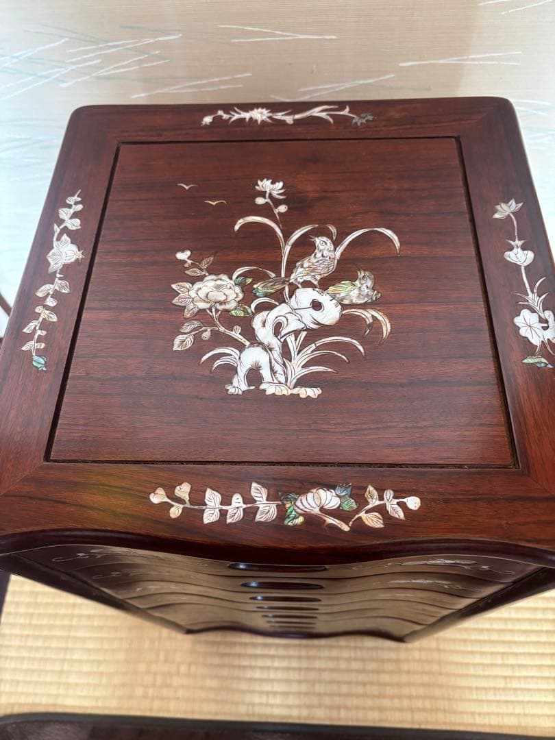 ☆値下げ☆ 花梨 螺鈿細工 小引出し 小物入れ ８段 箪笥 唐木　未使用保管品