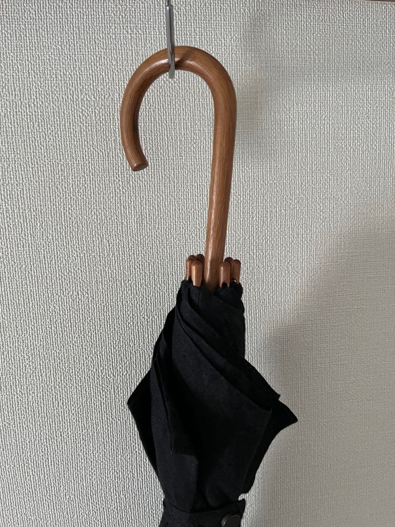 ビアズリー 日傘 長傘 木製持ち手 赤いタッセル