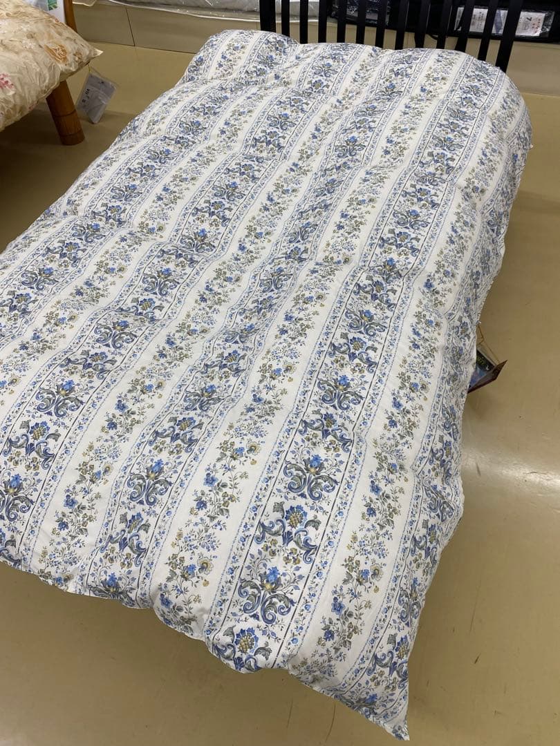 羽毛掛け布団・ホワイトダウン８５%・パワー３５０㎤/g以上・1,2kg・シングル