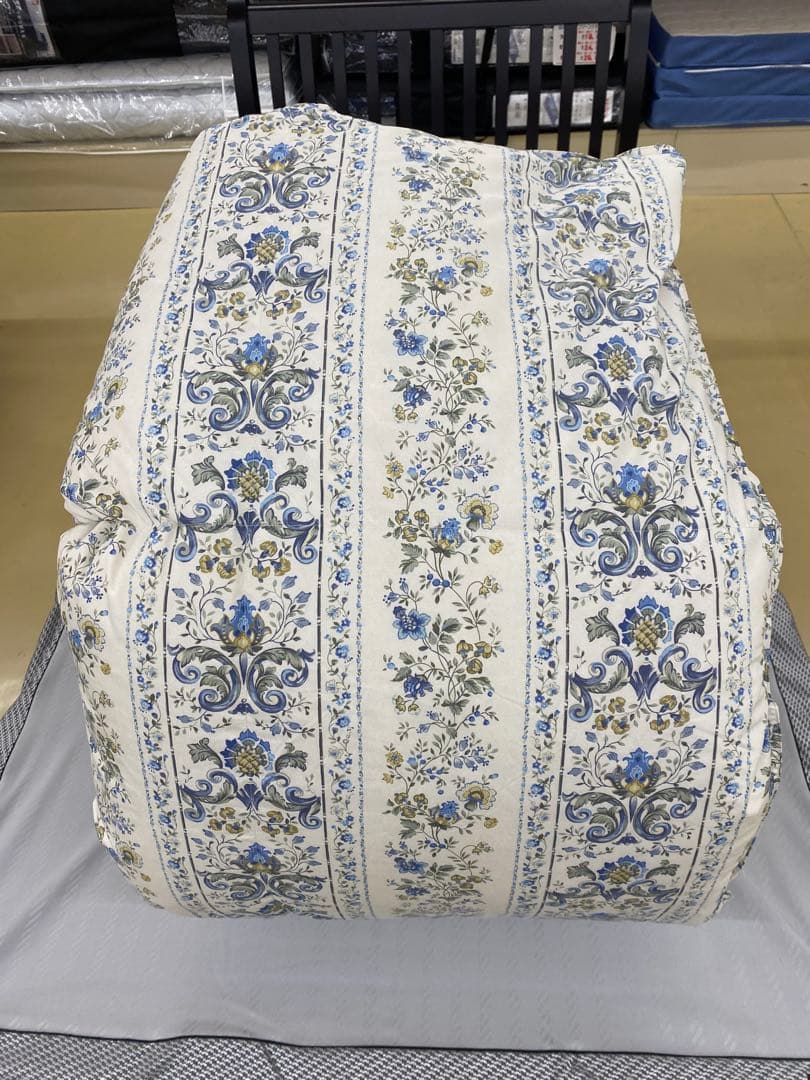 羽毛掛け布団・ホワイトダウン８５%・パワー３５０㎤/g以上・1,2kg・シングル