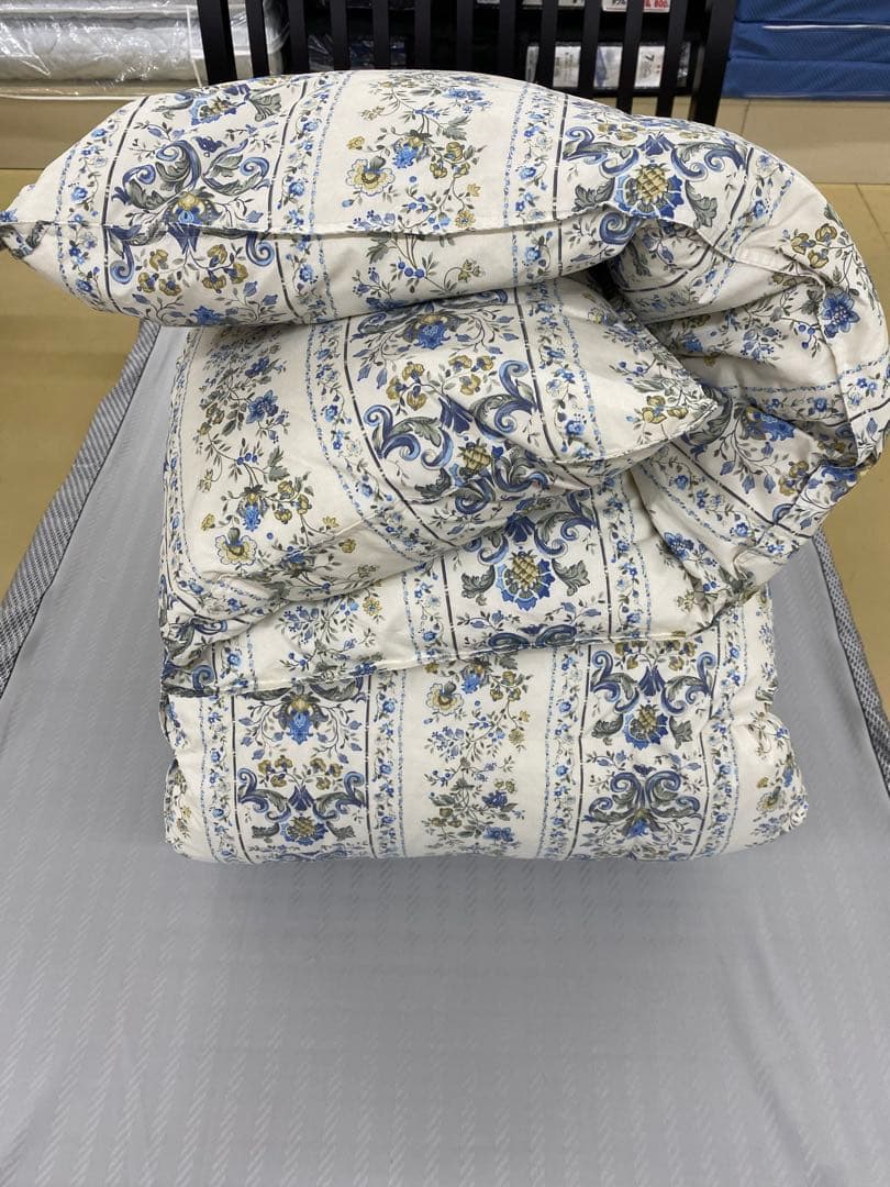 羽毛掛け布団・ホワイトダウン８５%・パワー３５０㎤/g以上・1,2kg・シングル