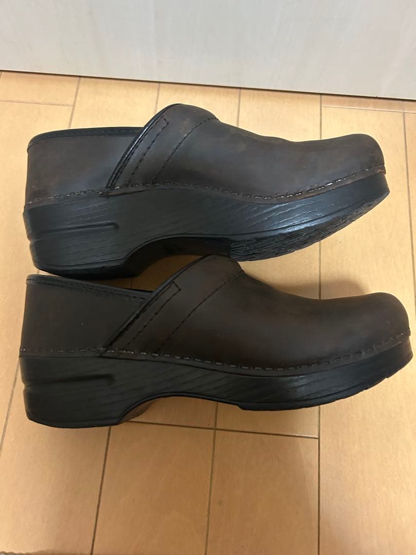 Dansko ブラウン クロッグ 37