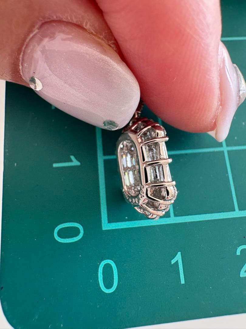 プラチナ✨ダイヤバケット0.2/0.7ctペンダントトップ✨無色透明✨