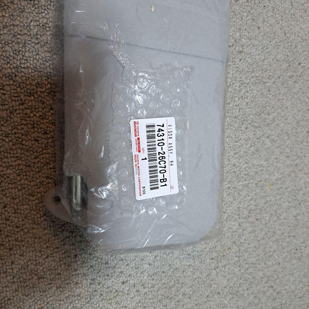 新品トヨタ、ハイエース200系、サンバイザー