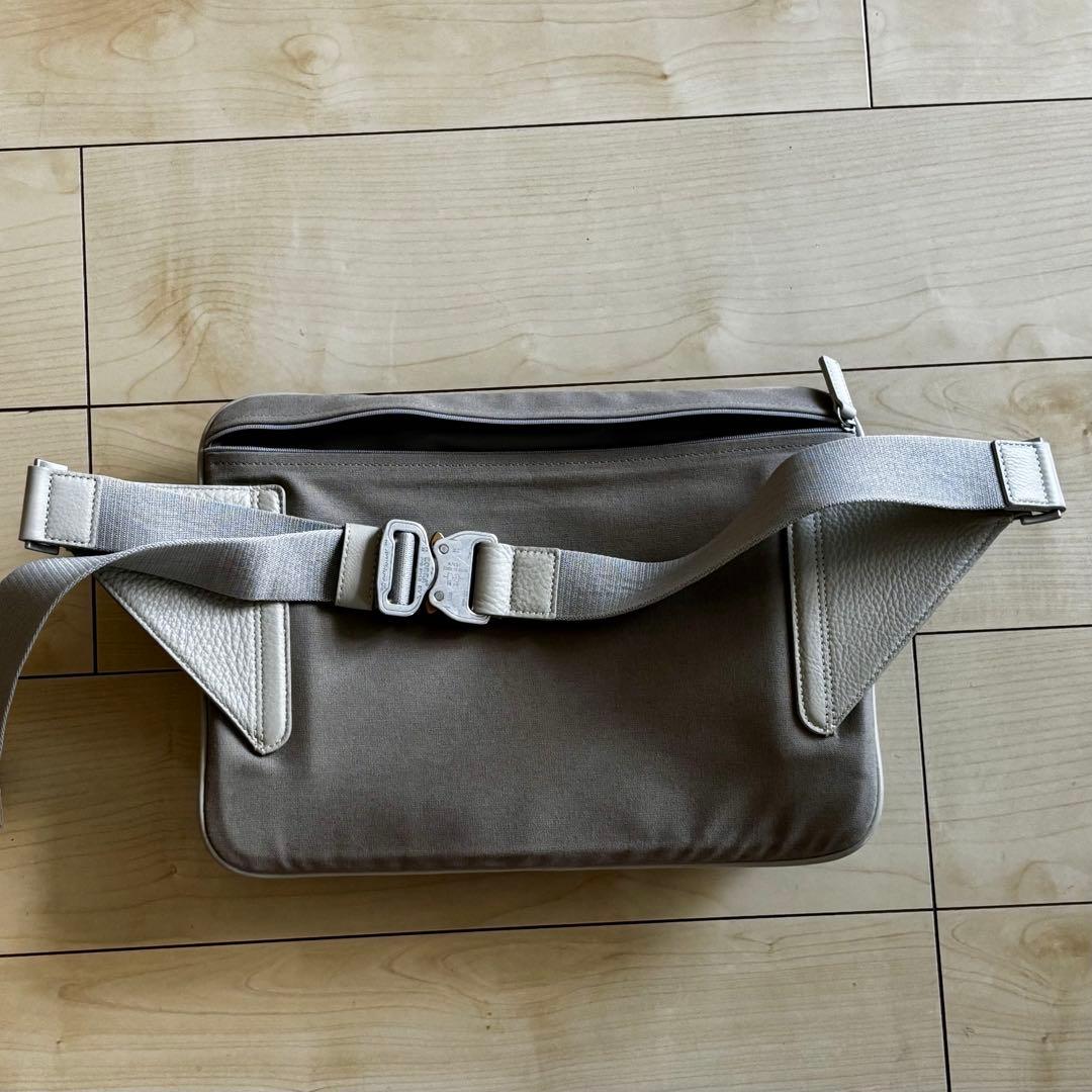 最終価格 objects.io ベルトバッグ for ラップトップ