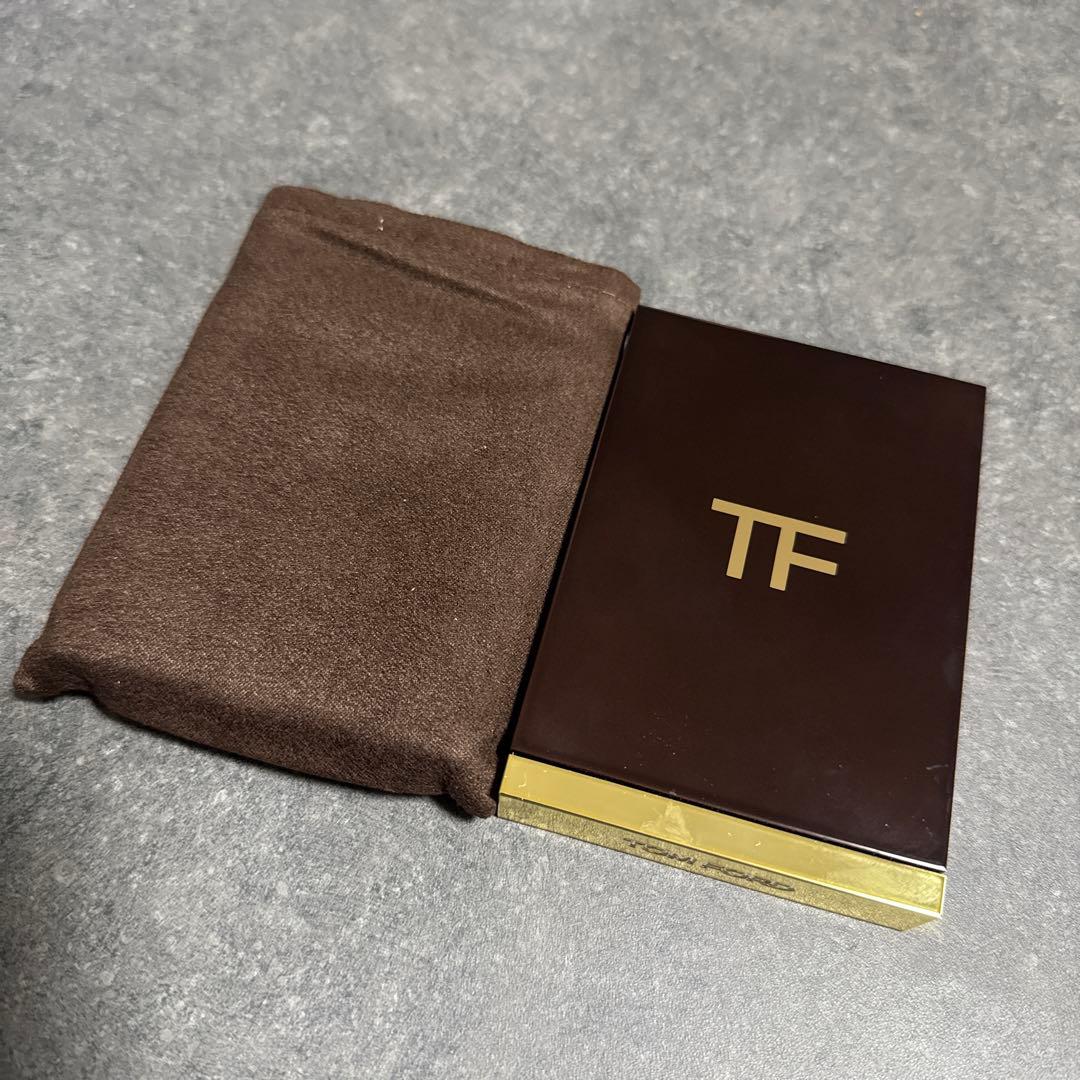 TOM FORD アイカラークォード　01S LLIC MAUVE