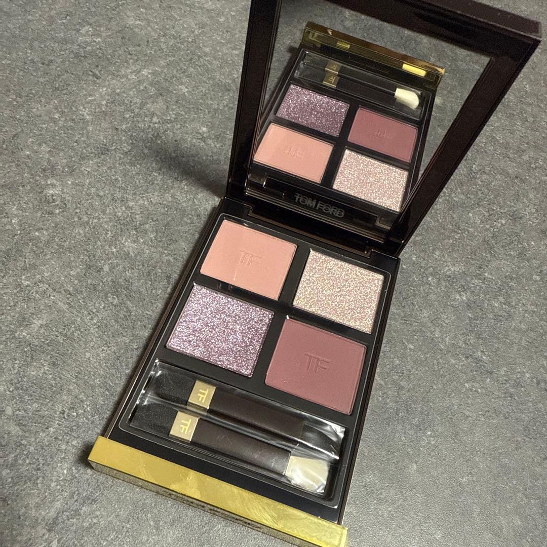 TOM FORD アイカラークォード　01S LLIC MAUVE