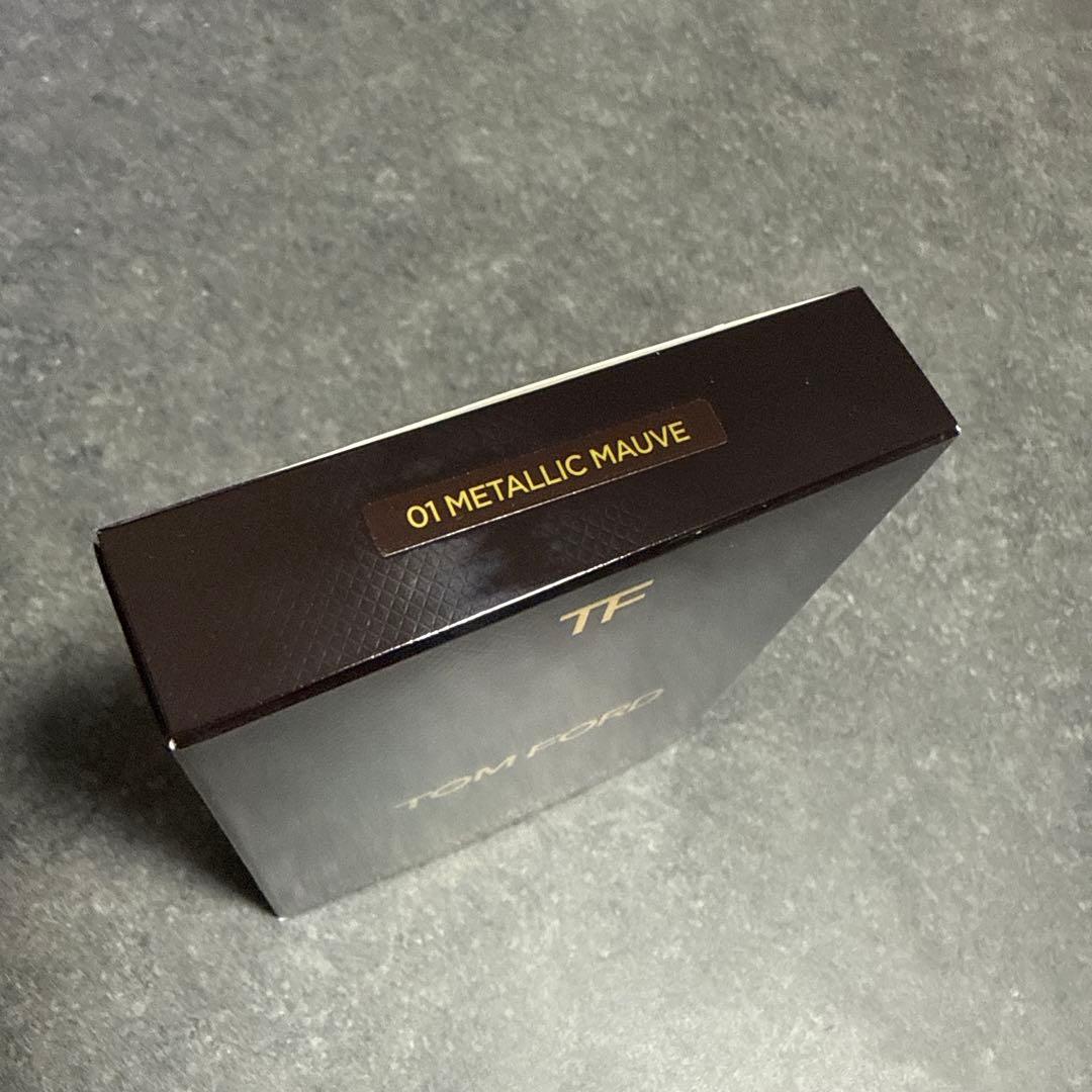 TOM FORD アイカラークォード　01S LLIC MAUVE