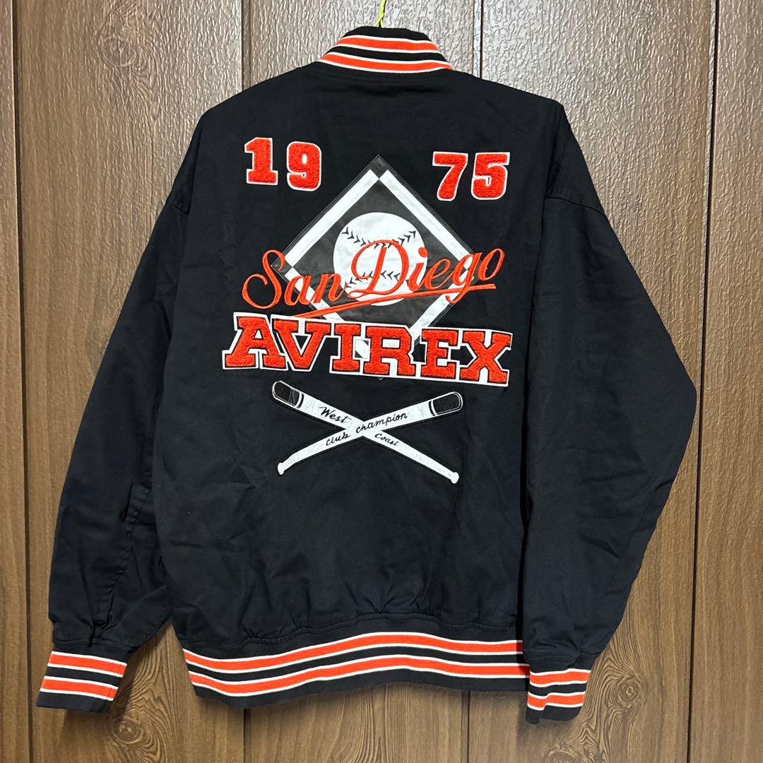 【未使用】AVIREX タグ付きブルゾン