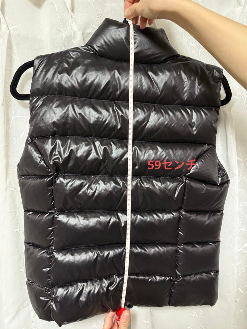 モンクレールのダウンベスト