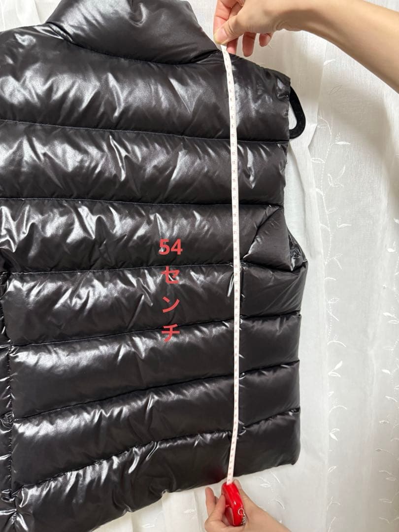 モンクレールのダウンベスト