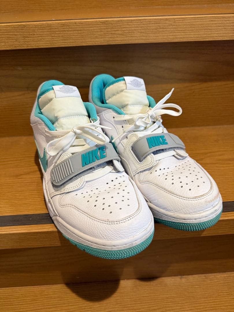 NIKE ナイキ　スニーカー　ジョーダン