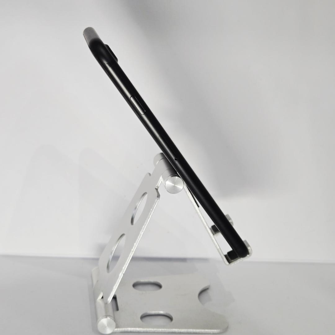 19 iPhone7 ブラック SIMフリー 美品 バッテリー86%