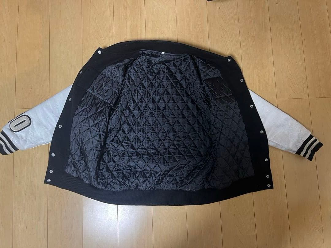 grapple×secret baseスタジャン ブラック/ホワイト