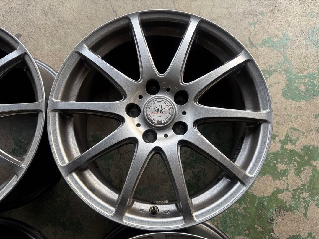 junyaロクサーニスポーツ 17×7J +48 PCD114.3 5穴