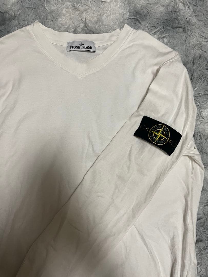 STONE  ホワイト Vネック長袖カットソー