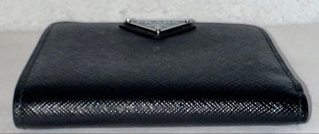 PRADA プラダ サフィアーノ トライアングル 財布 ブラック