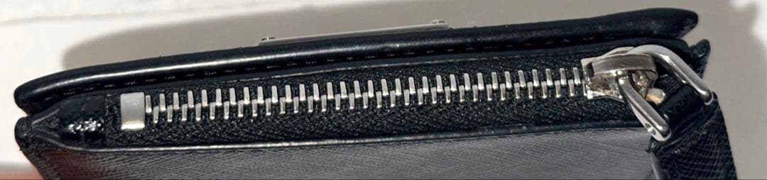 PRADA プラダ サフィアーノ トライアングル 財布 ブラック