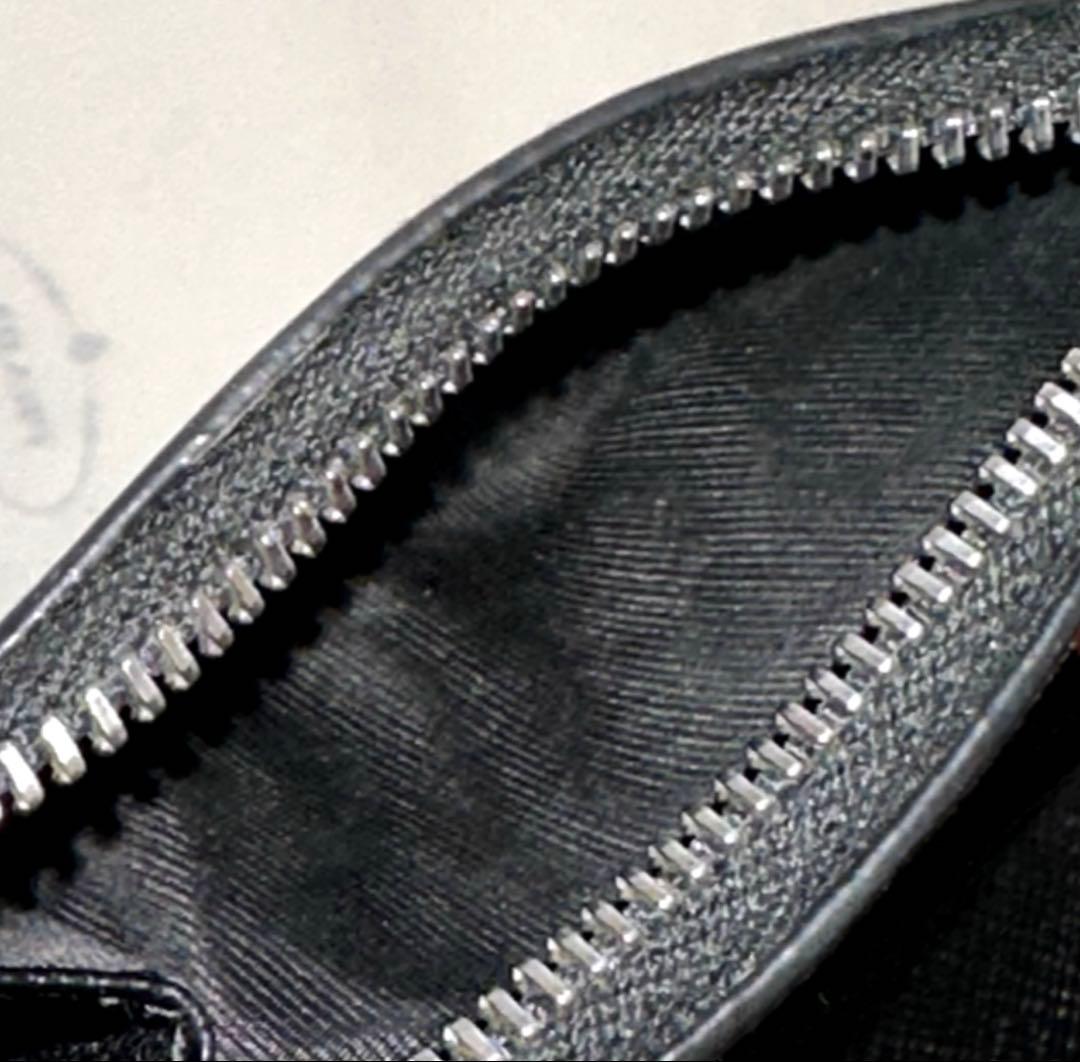 PRADA プラダ サフィアーノ トライアングル 財布 ブラック