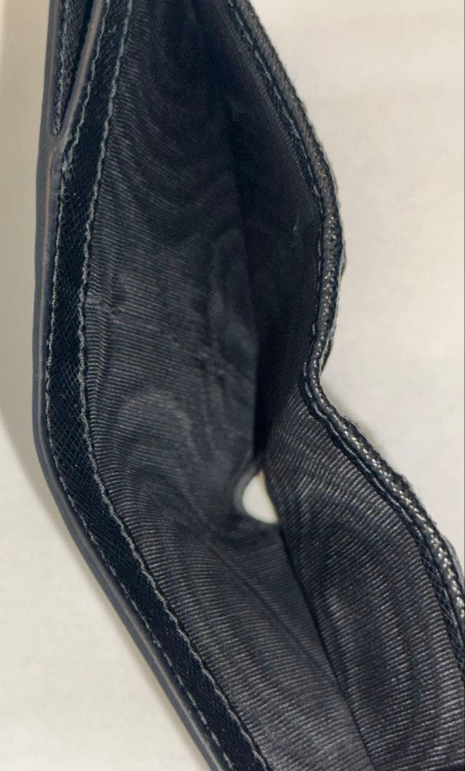 PRADA プラダ サフィアーノ トライアングル 財布 ブラック