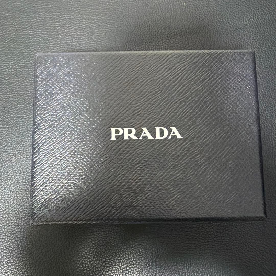 PRADA ブラック レザー 三つ折り財布