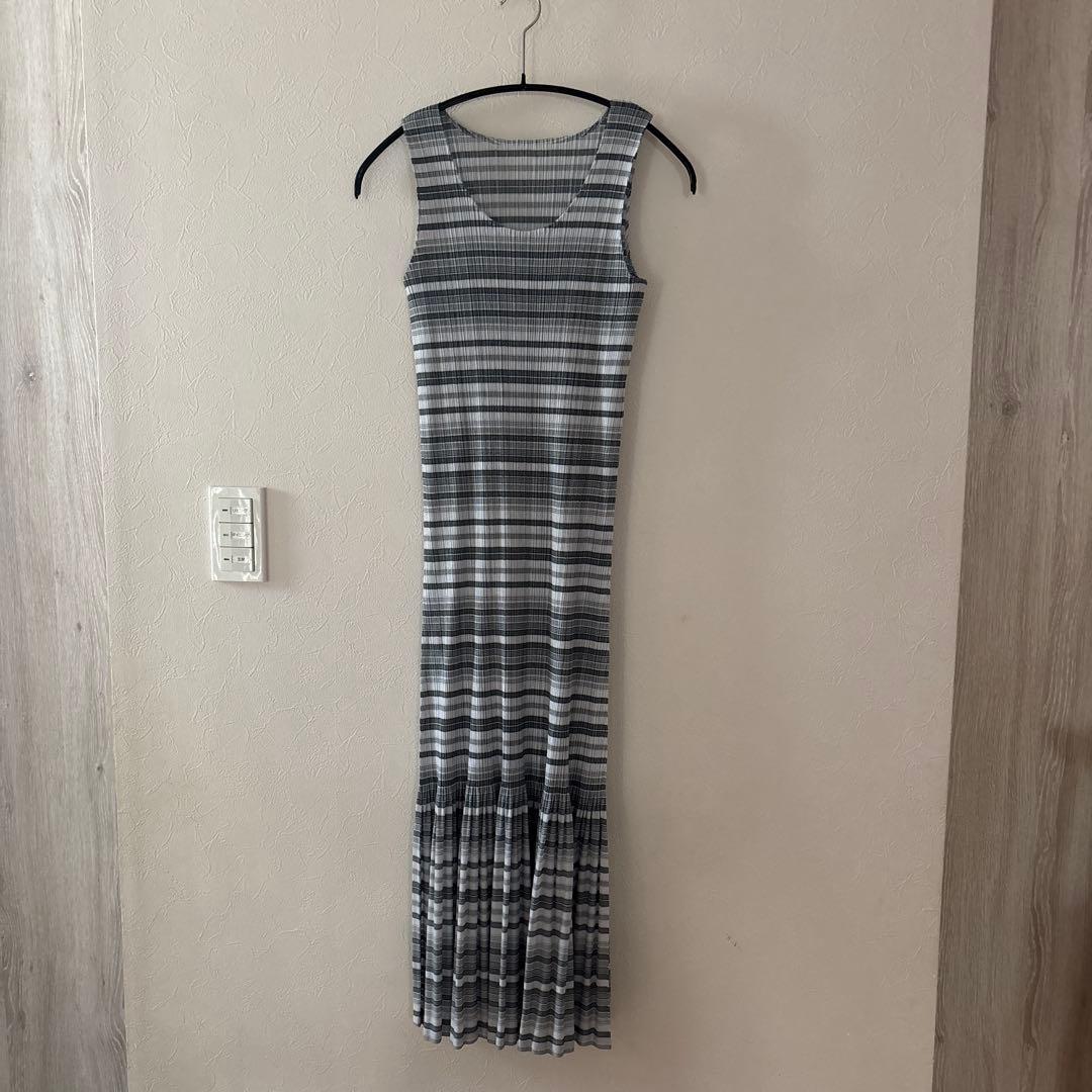 グレー系ストライプ ノースリーブロングワンピース
