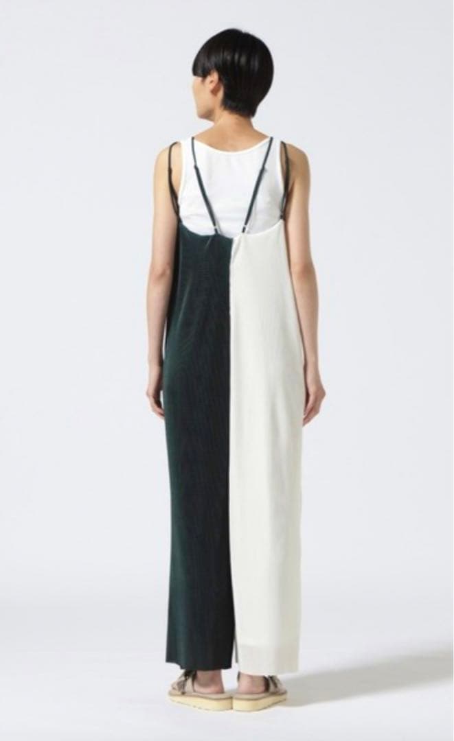 新品未使用 un3d CRYSTAL PLEATS AIO オールインワン