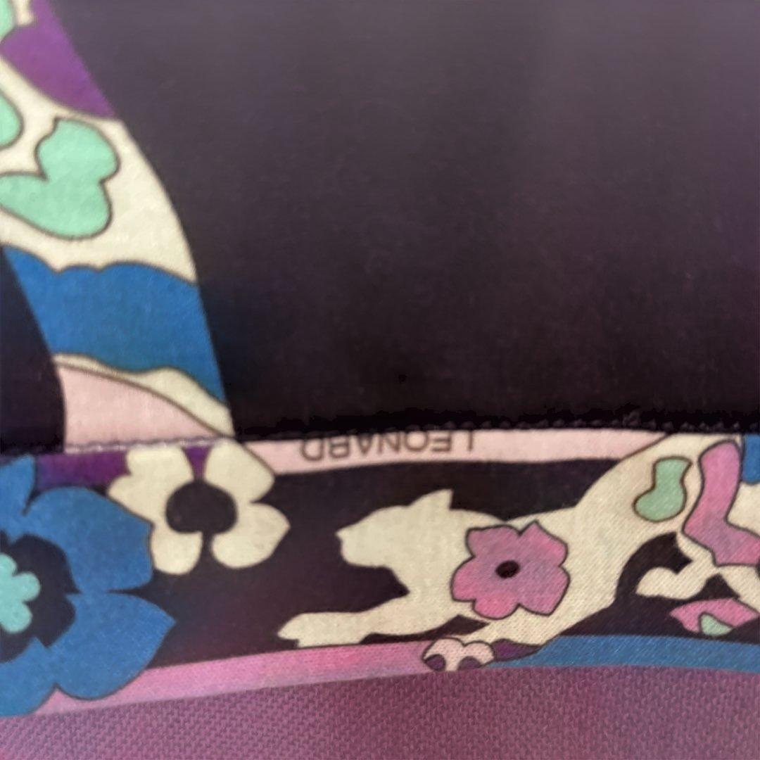 レオナール スポーツ　長袖トップス　38 紺色　猫に花柄　30%引きセール中