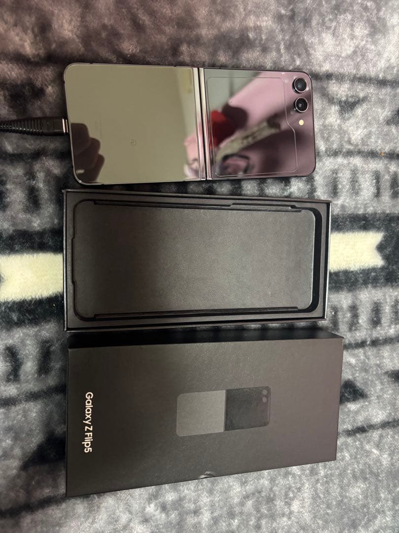 動作確認済512G Samsung Galaxy Z Flip5 本体 値下げ〇