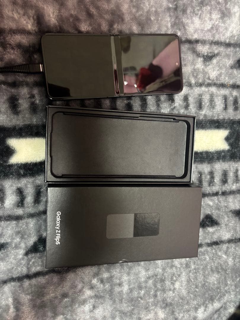 動作確認済512G Samsung Galaxy Z Flip5 本体 値下げ〇