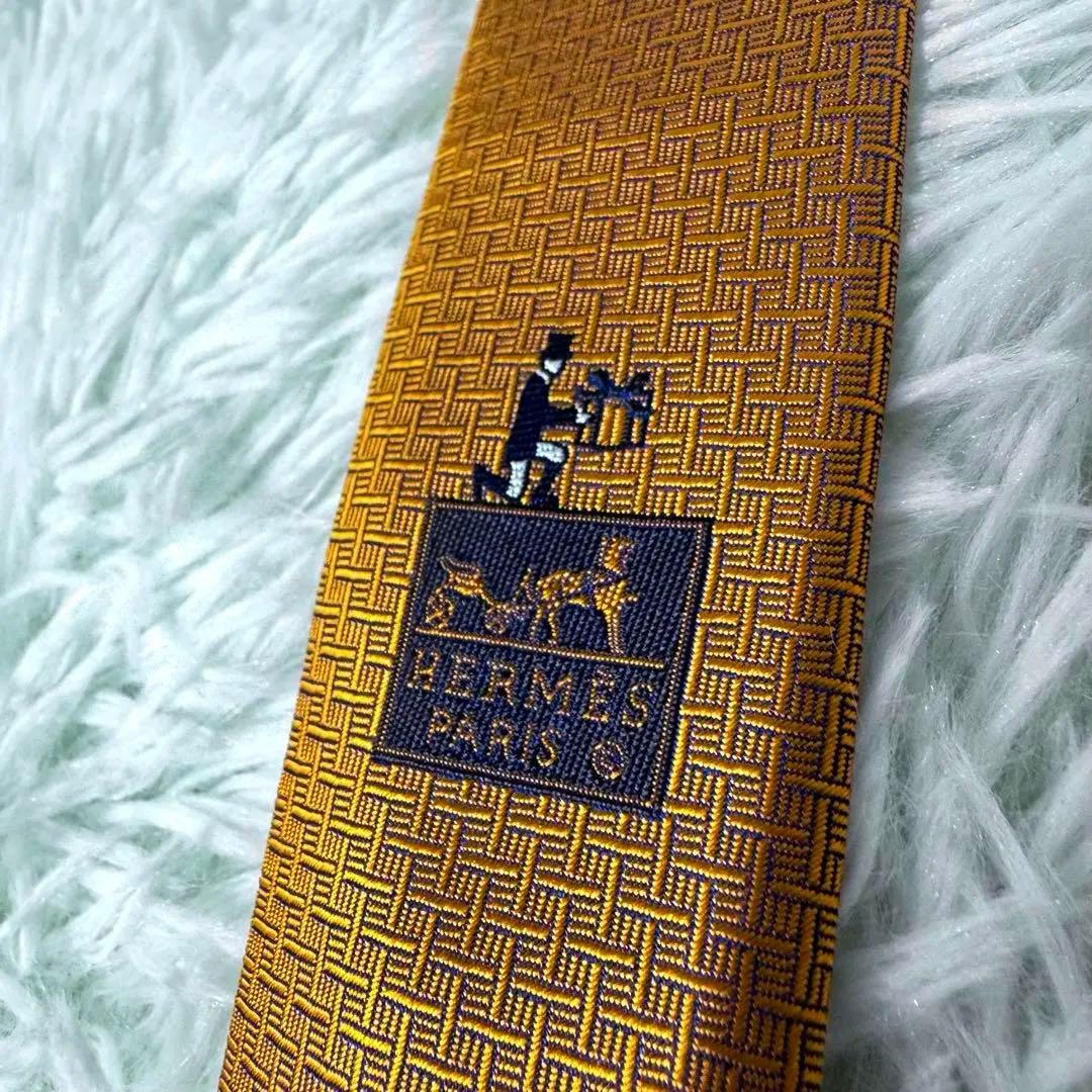 【希少】 エルメス HERMES オレンジ系 幾何学 シャドー効果 タグ付き