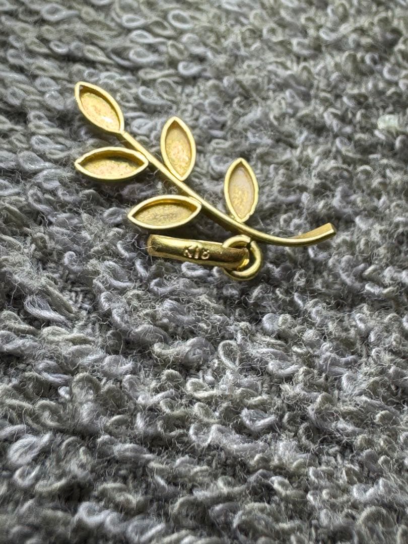 k18 リーフ型 ペンダントトップ