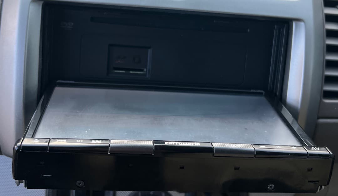 Carrozzeria カロッシリア AVIC-RZ403 楽ナビ 2019年