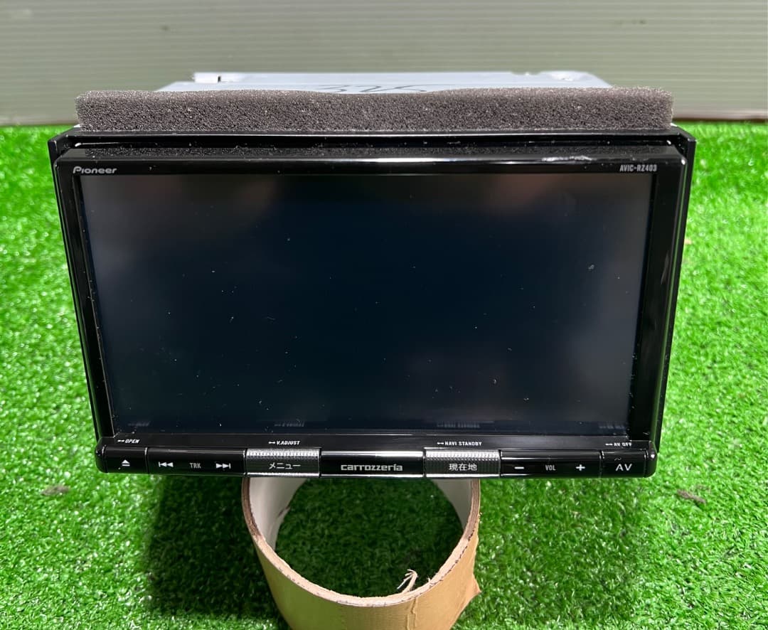 Carrozzeria カロッシリア AVIC-RZ403 楽ナビ 2019年