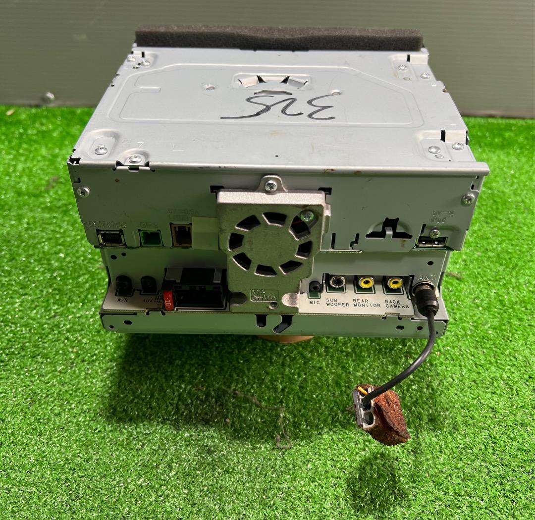 Carrozzeria カロッシリア AVIC-RZ403 楽ナビ 2019年