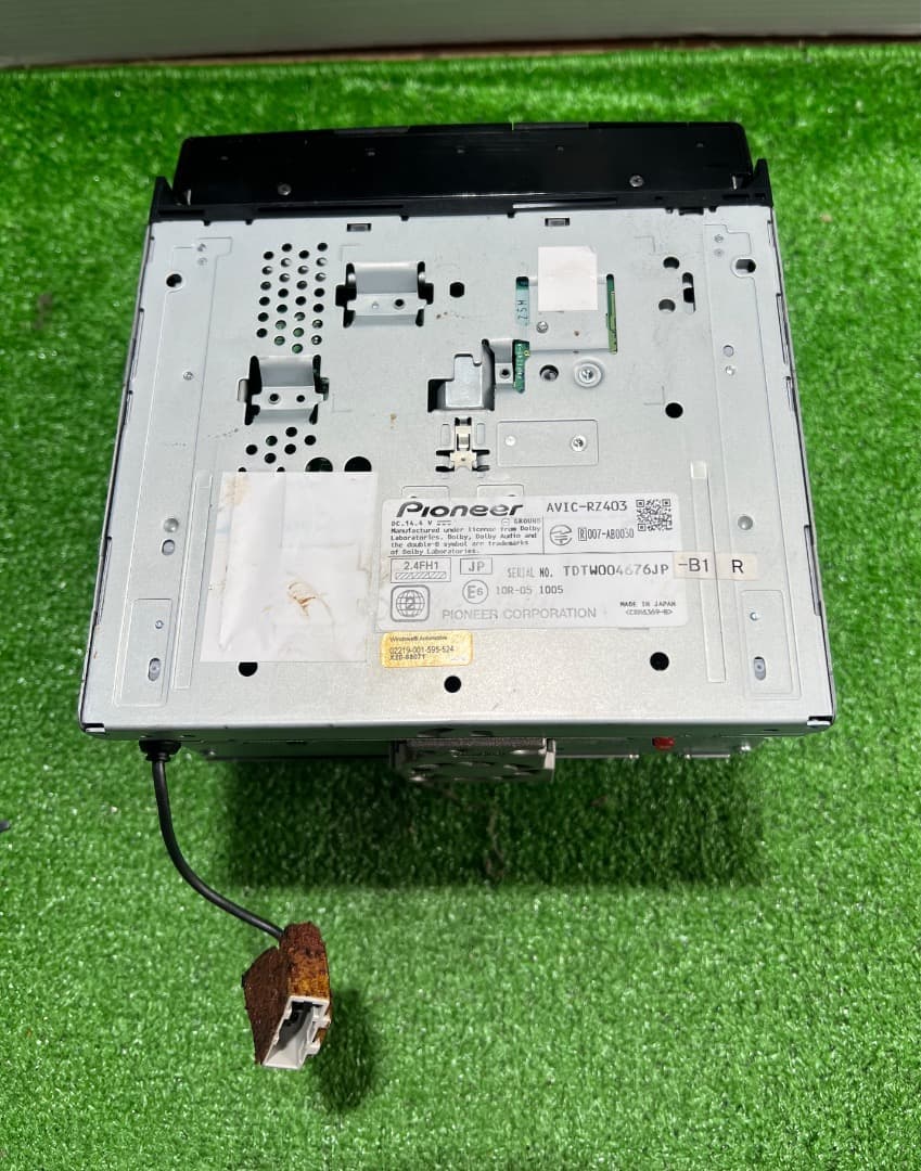 Carrozzeria カロッシリア AVIC-RZ403 楽ナビ 2019年